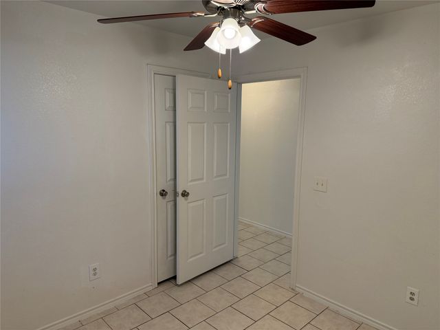 5500 David Strickland Road, Fort Worth, TX 76119