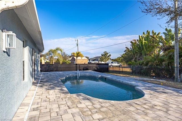 2718 NW 5th ST, Cape Coral, FL 33993