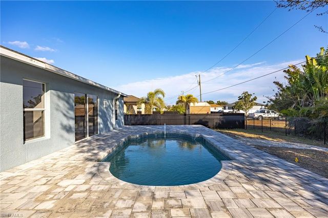 2718 NW 5th ST, Cape Coral, FL 33993