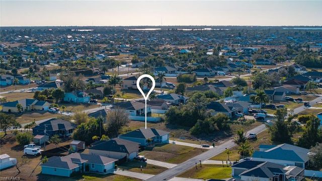 2718 NW 5th ST, Cape Coral, FL 33993