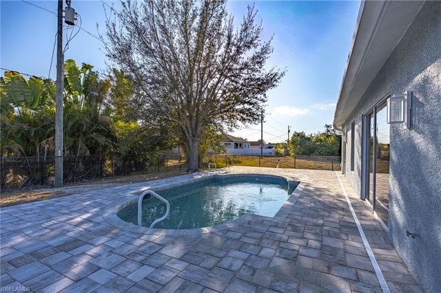 2718 NW 5th ST, Cape Coral, FL 33993