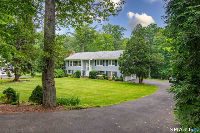 113 Dogwood Lane, Stamford, CT 06903