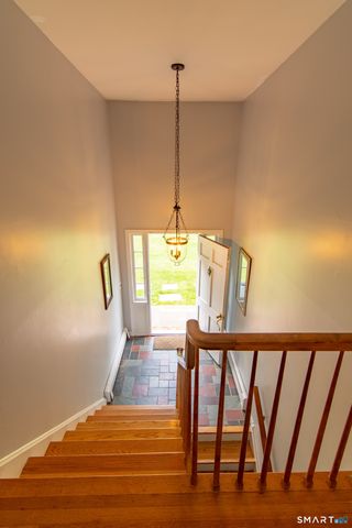113 Dogwood Lane, Stamford, CT 06903