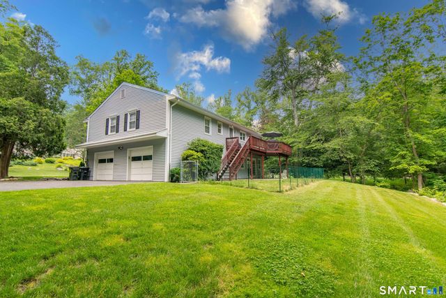 113 Dogwood Lane, Stamford, CT 06903
