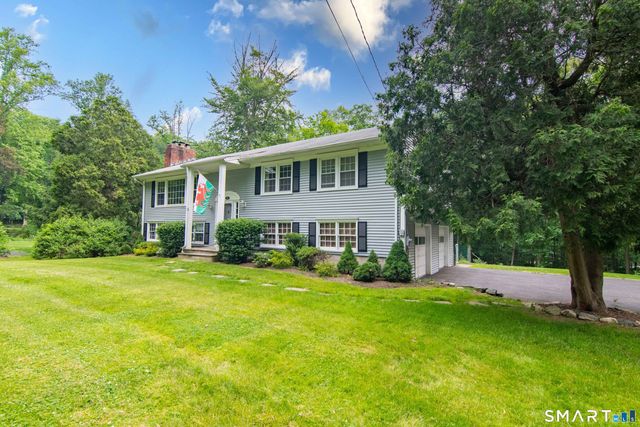 113 Dogwood Lane, Stamford, CT 06903