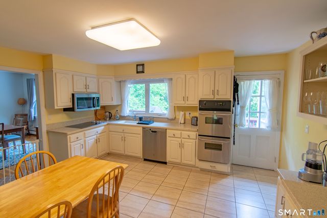 113 Dogwood Lane, Stamford, CT 06903