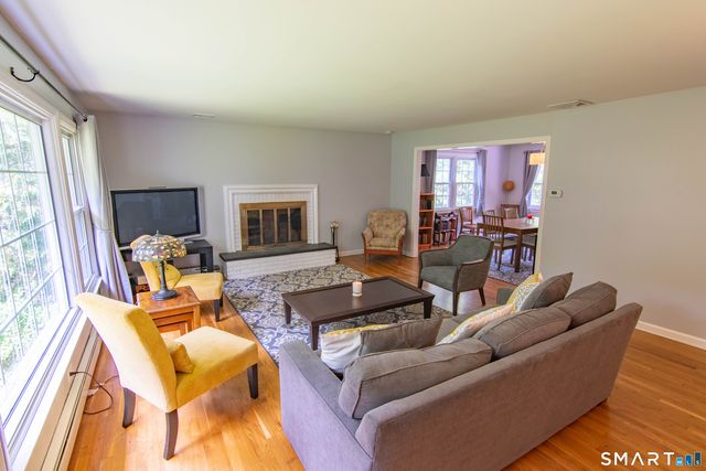 113 Dogwood Lane, Stamford, CT 06903