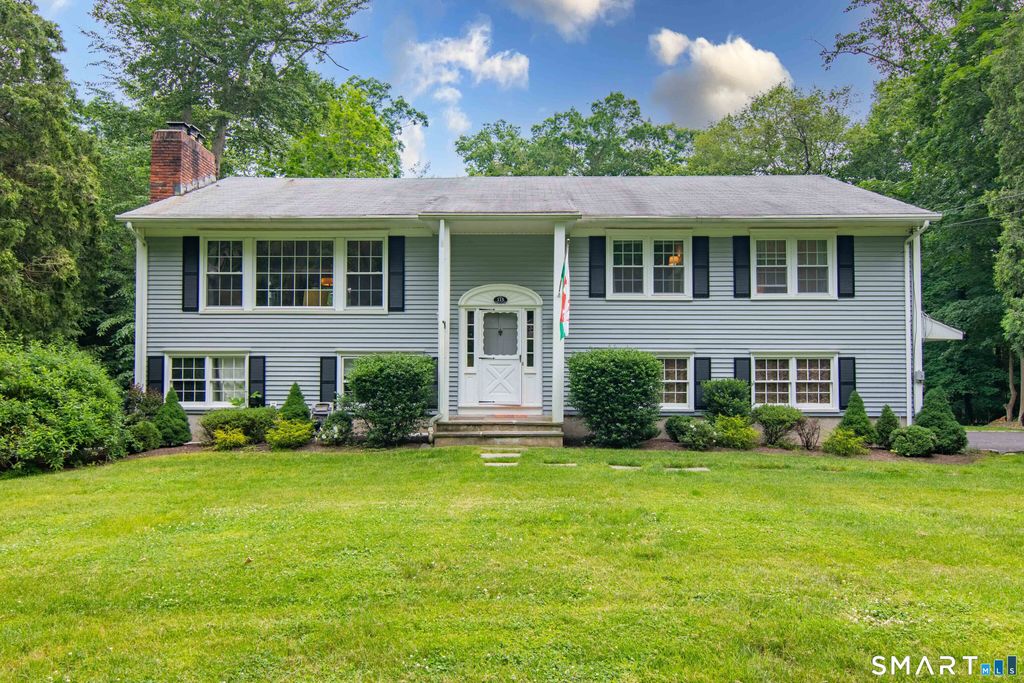 113 Dogwood Lane, Stamford, CT 06903