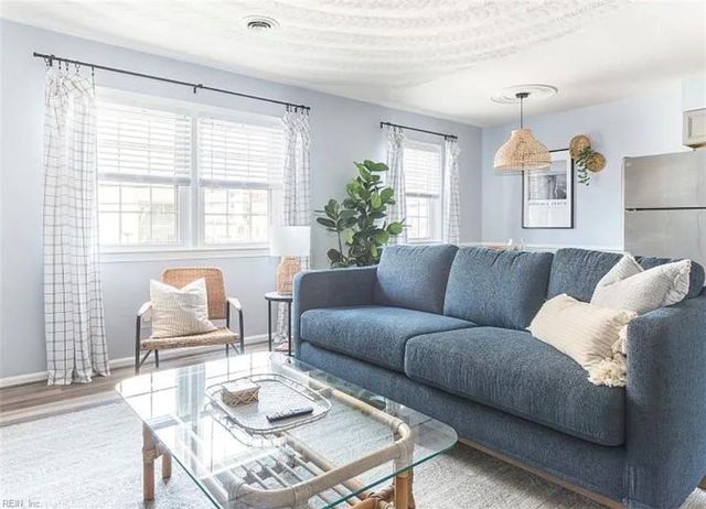 2100 Arctic Ave Apt 14, Virginia Beach, VA 23451