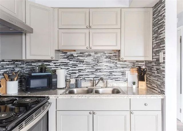 2100 Arctic Ave Apt 14, Virginia Beach, VA 23451