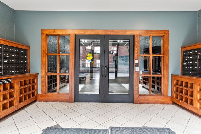 112 W Washington Blvd Apt 328, Fort Wayne, IN 46802