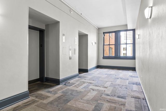 112 W Washington Blvd Apt 328, Fort Wayne, IN 46802