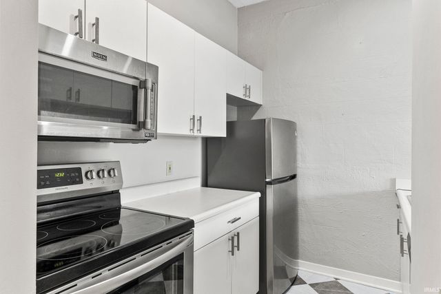 112 W Washington Blvd Apt 328, Fort Wayne, IN 46802