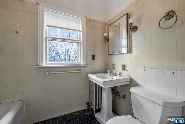 342 Hillcrest Road, Ridgewood, NJ 07450