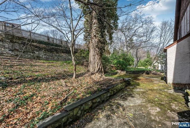 342 Hillcrest Road, Ridgewood, NJ 07450