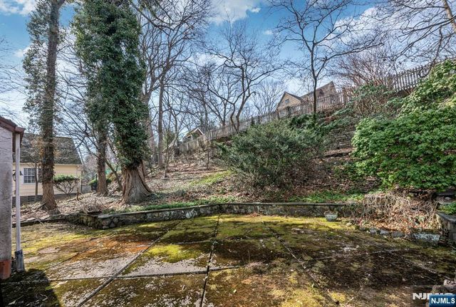 342 Hillcrest Road, Ridgewood, NJ 07450