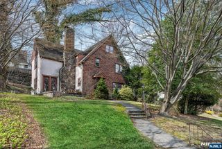 342 Hillcrest Road, Ridgewood, NJ 07450