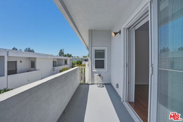 4311 W Sarah Street, Burbank, CA 91505