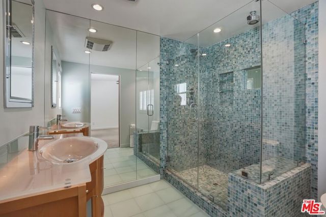 4311 W Sarah Street, Burbank, CA 91505