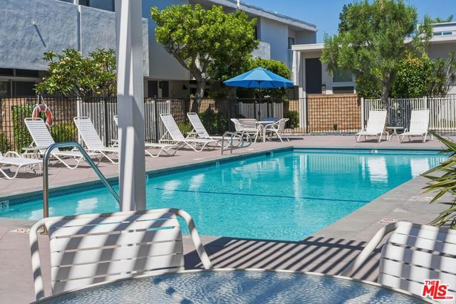 4311 W Sarah Street, Burbank, CA 91505