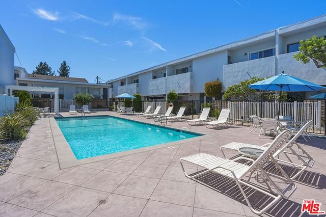 4311 W Sarah Street, Burbank, CA 91505