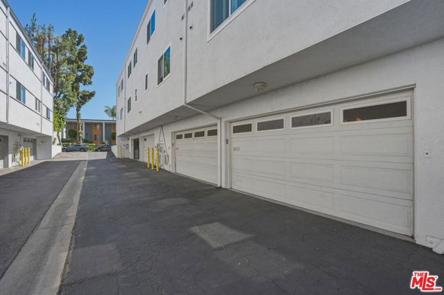 4311 W Sarah Street, Burbank, CA 91505