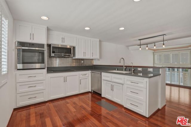 4311 W Sarah Street, Burbank, CA 91505