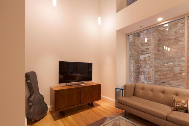 106 N High Street, 103, Columbus, OH 43215