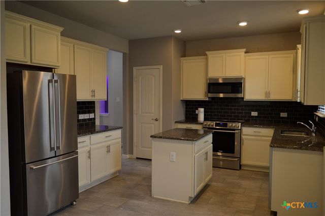 952 Cypress Mill, New Braunfels, TX 78130