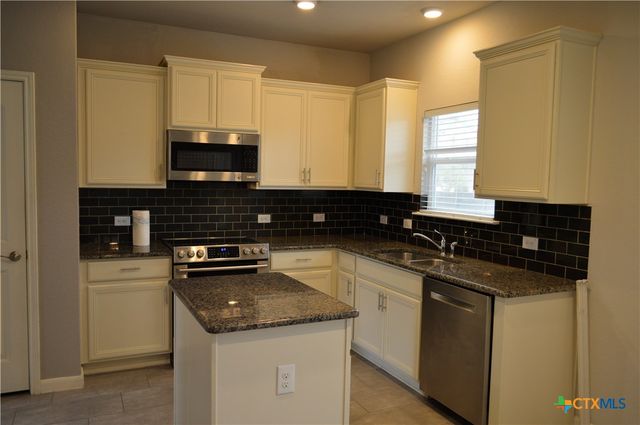 952 Cypress Mill, New Braunfels, TX 78130