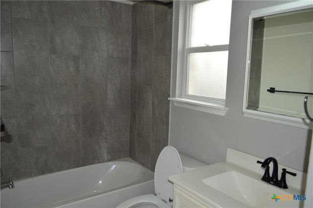 952 Cypress Mill, New Braunfels, TX 78130