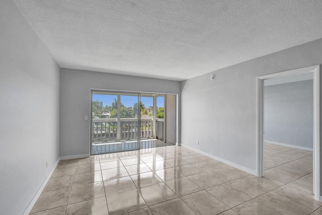 455 Paradise Isle Boulevard 305, Hallandale Beach, FL 33009