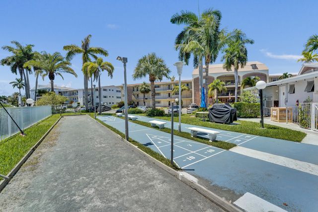 455 Paradise Isle Boulevard 305, Hallandale Beach, FL 33009