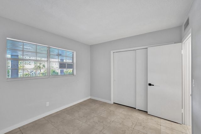 455 Paradise Isle Boulevard 305, Hallandale Beach, FL 33009