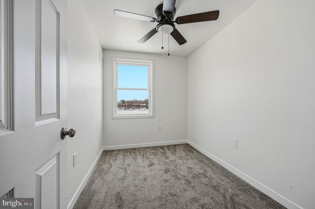 180 MADISON DR, Newark, DE 19711