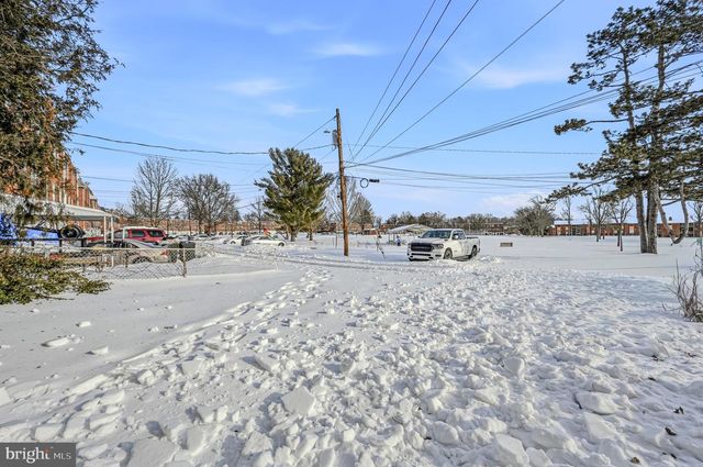 180 MADISON DR, Newark, DE 19711