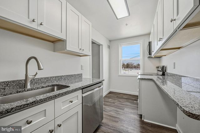 180 MADISON DR, Newark, DE 19711