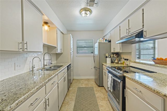6205 Londonderry Dr, Corpus Christi, TX 78415