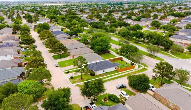 7602 Little Thicket Court, Cypress, TX 77433