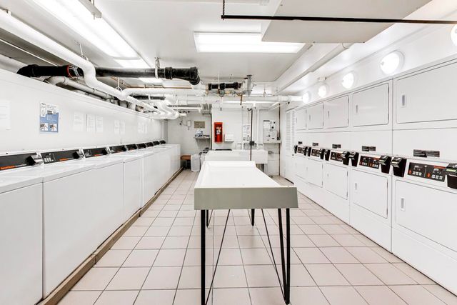444 W Fullerton Parkway 1010, Chicago, IL 60614