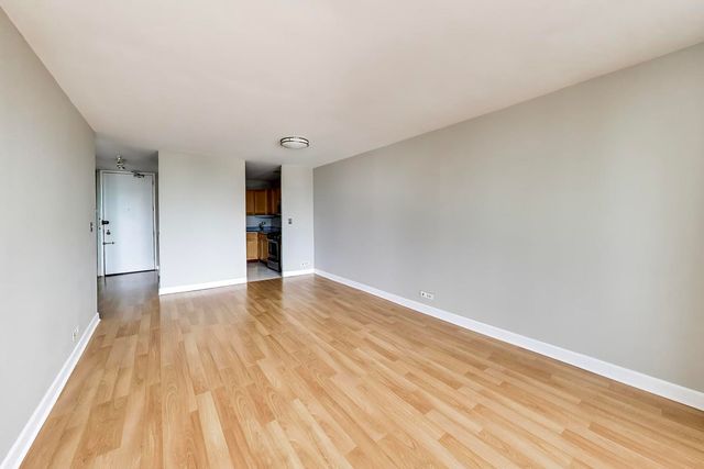 444 W Fullerton Parkway 1010, Chicago, IL 60614