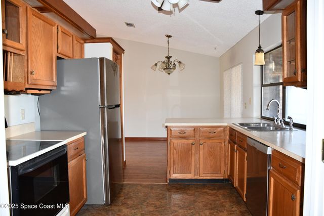 1273 Roslyn Avenue NW, Palm Bay, FL 32907