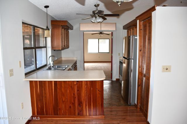 1273 Roslyn Avenue NW, Palm Bay, FL 32907