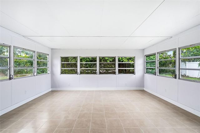106 E Park Lane E, Hypoluxo, FL 33462