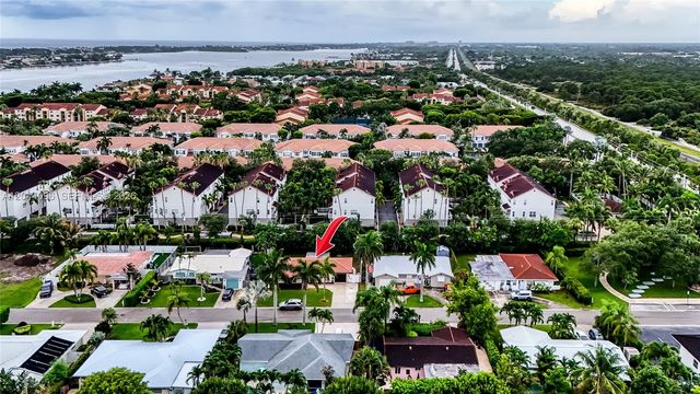 106 E Park Lane E, Hypoluxo, FL 33462