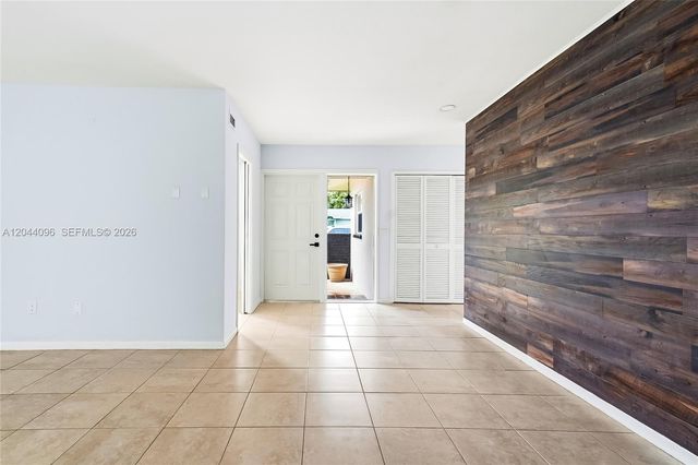 106 E Park Lane E, Hypoluxo, FL 33462
