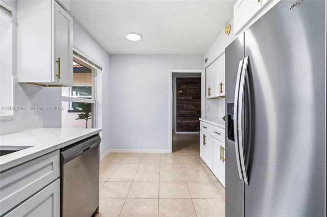 106 E Park Lane E, Hypoluxo, FL 33462