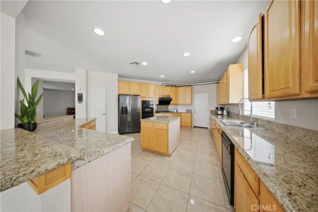 2604 W Avenue K6, Lancaster, CA 93536