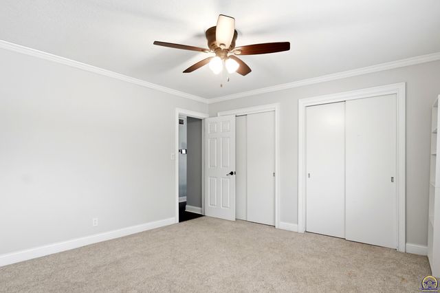 2819 SW Engler CT, Topeka, KS 66614