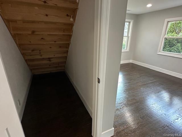 11 Nesaquake Avenue 1st Fl, Port Washington, NY 11050